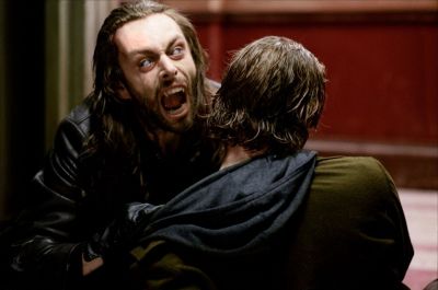 Michael attaqué par Lucian