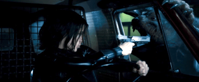 Sélène attaquée par les Tunnel Lycans