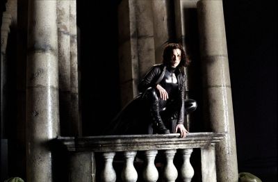 Sélène au début d'Underworld.