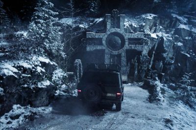 Sélène et Michael arrivent au Monastère de Tanis