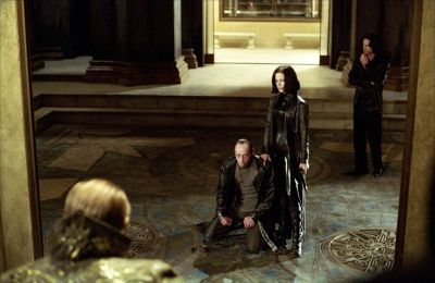 Singe face à Viktor.