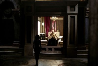 Sélène face à Viktor.