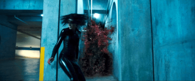 Sélène parvenant à se débarasser de Quint