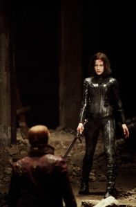 Sélène, au moment de tuer Viktor.