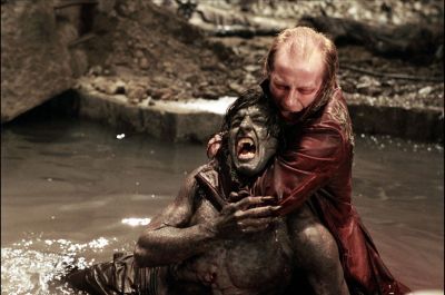 Viktor sur le point de tuer Michael